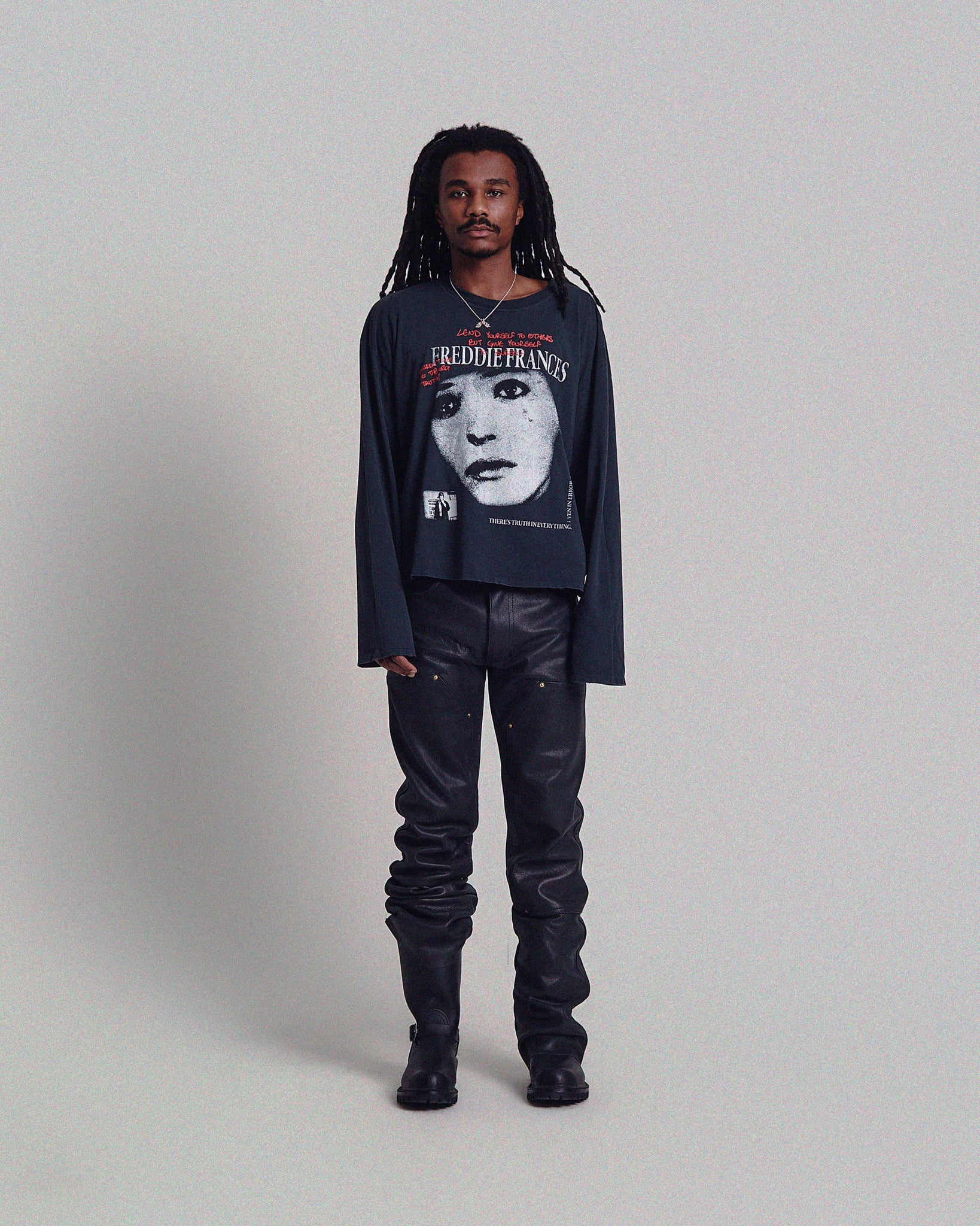 VIVRE SA VIE LONG SLEEVE T-SHIRT